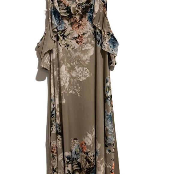 Bellamie Floral Ruffle Cut-out Sleeve Dress - Picture 2 of 7